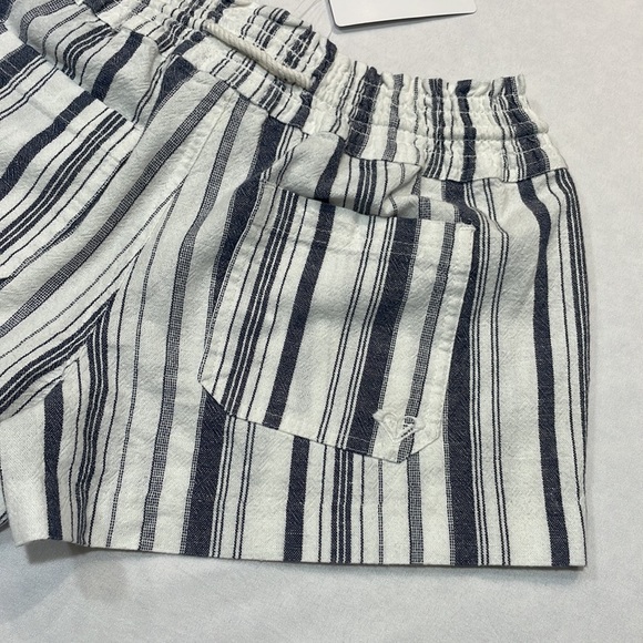 NWT 🌻 Roxy Oceanside Striped Beach Shorts - Picture 7 of 10